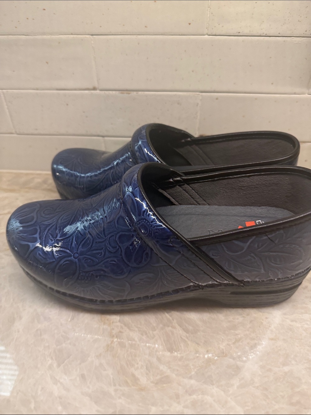 Dansko Professional Clogs Women 40/10 Blue Leather Comfort Work Shoe. NWOT